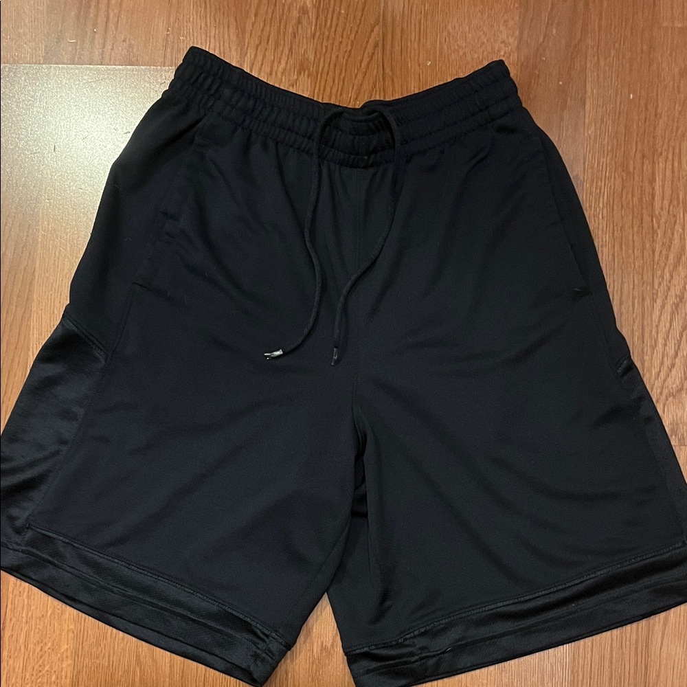 Under Armour Men's Black Athletic Shorts